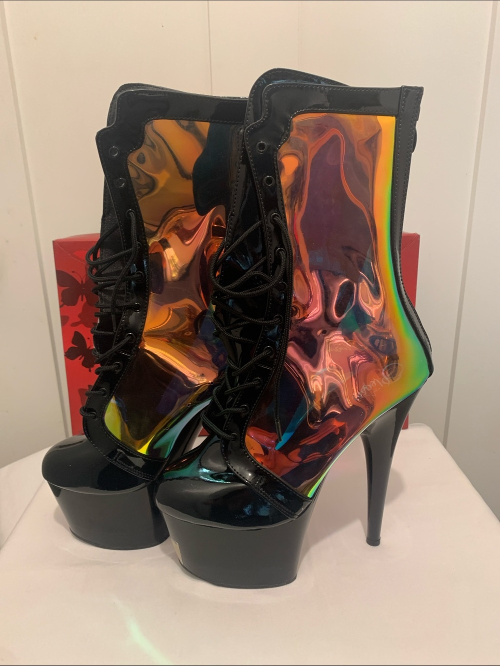 Iridescent Black Platform Lace-Up Ankle Boots for Women size 11